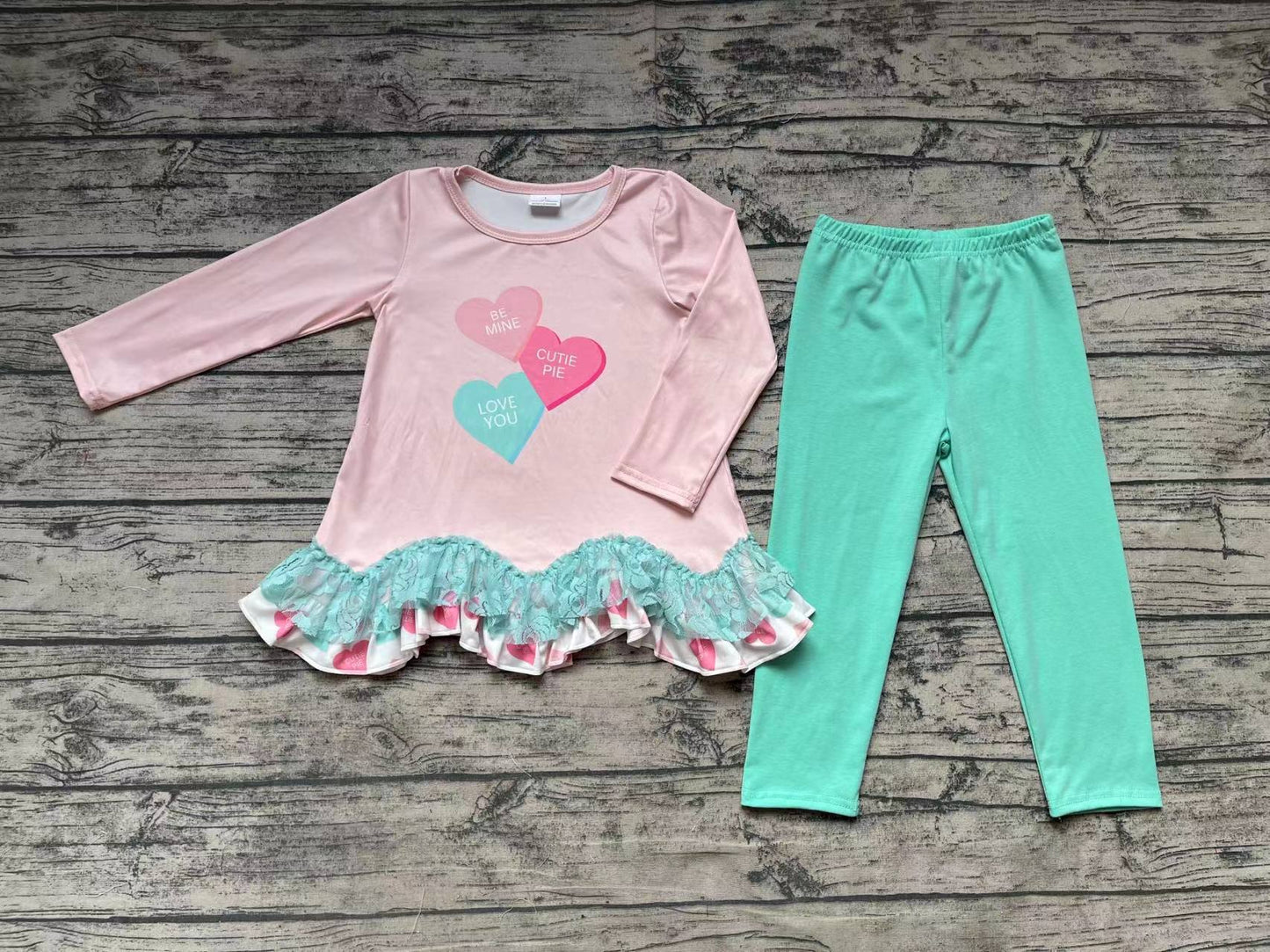 baby girls valentines day heart outfit