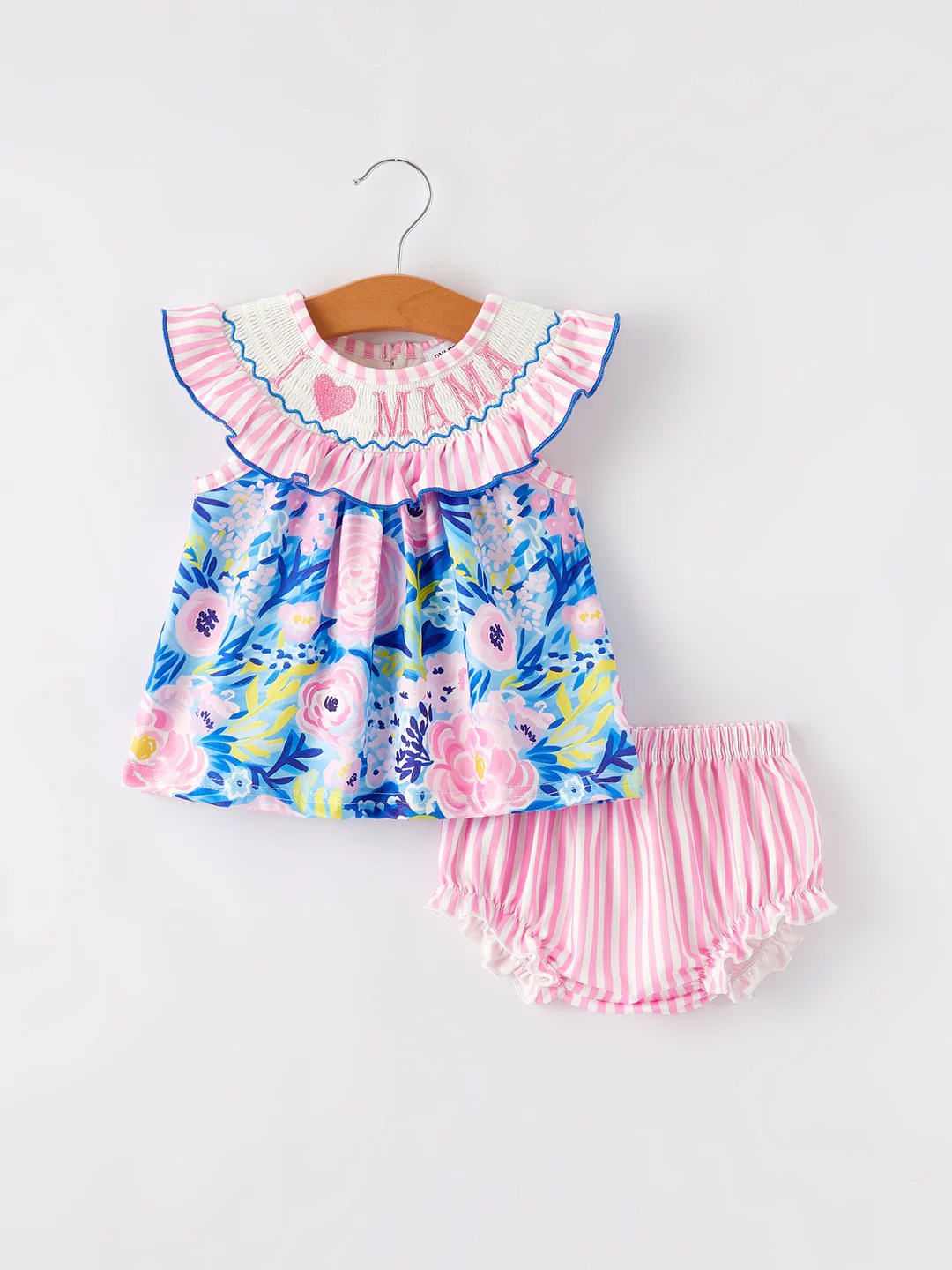 baby girl I LOVE MOM floral bummies set