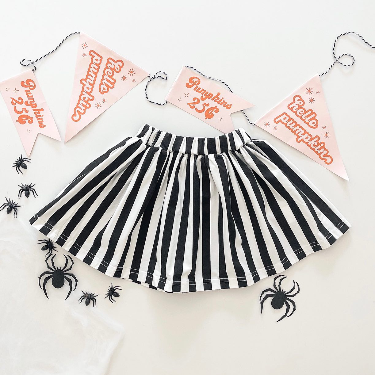 Pre-orde Baby girls black stripes halloween skirt