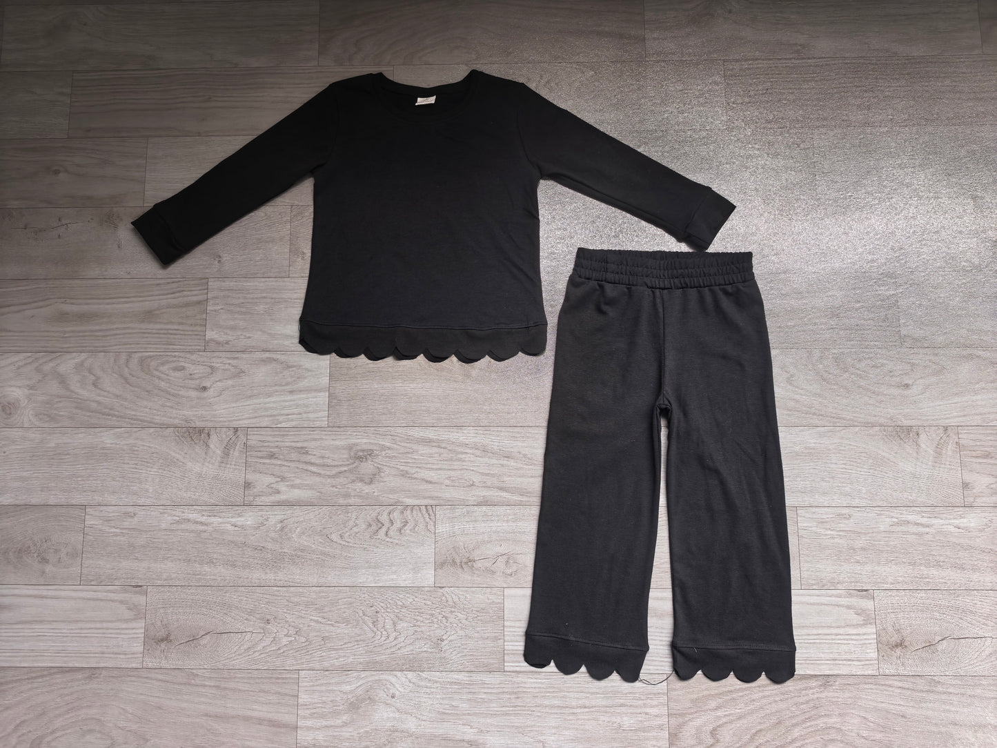 Girls long sleeve black color matching outfit preorder