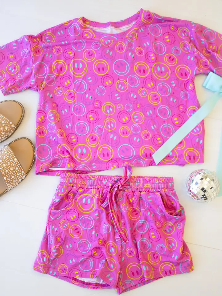 Smile face short sleeve top matching shorts girls summer outfit preorder