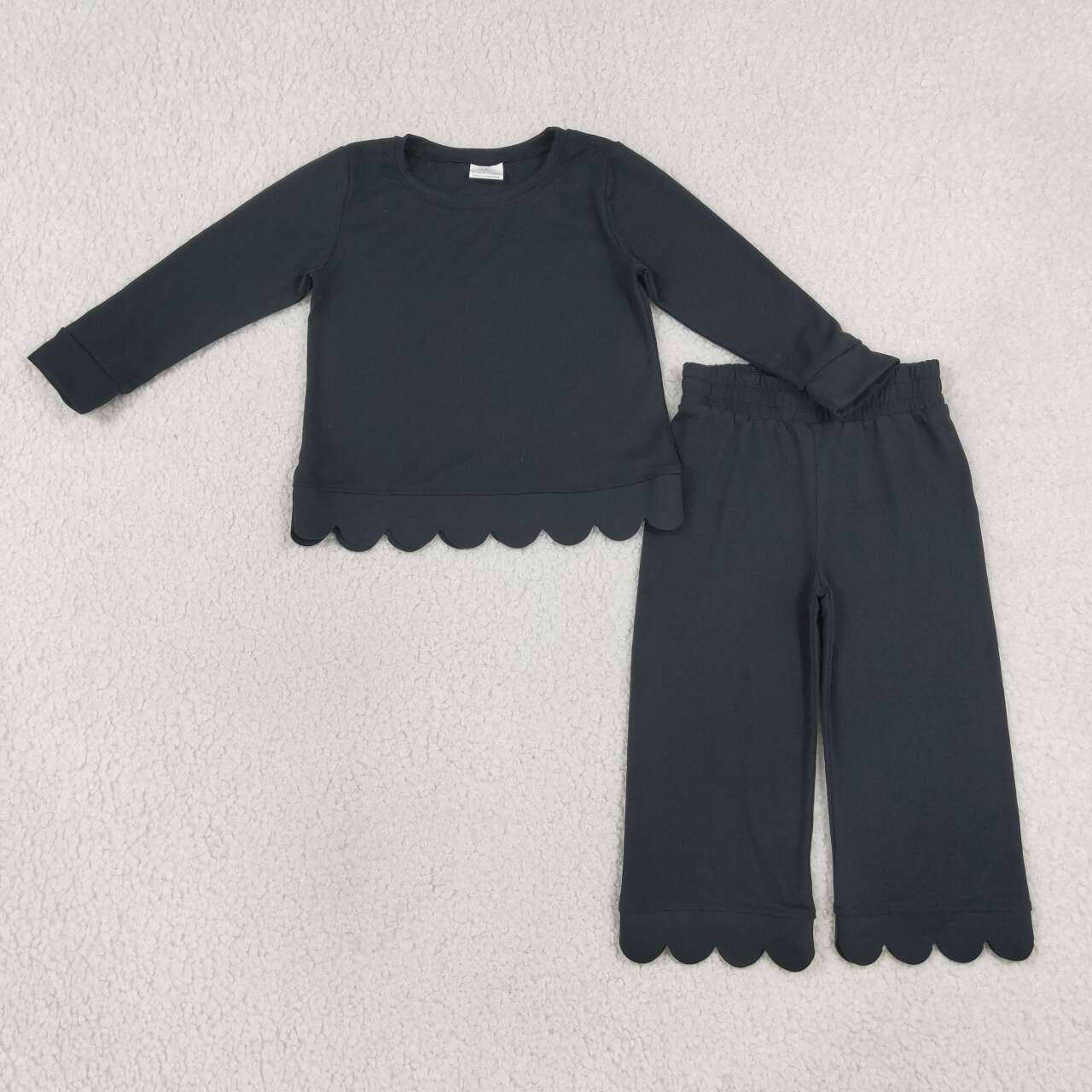 Girls long sleeve black color matching outfit
