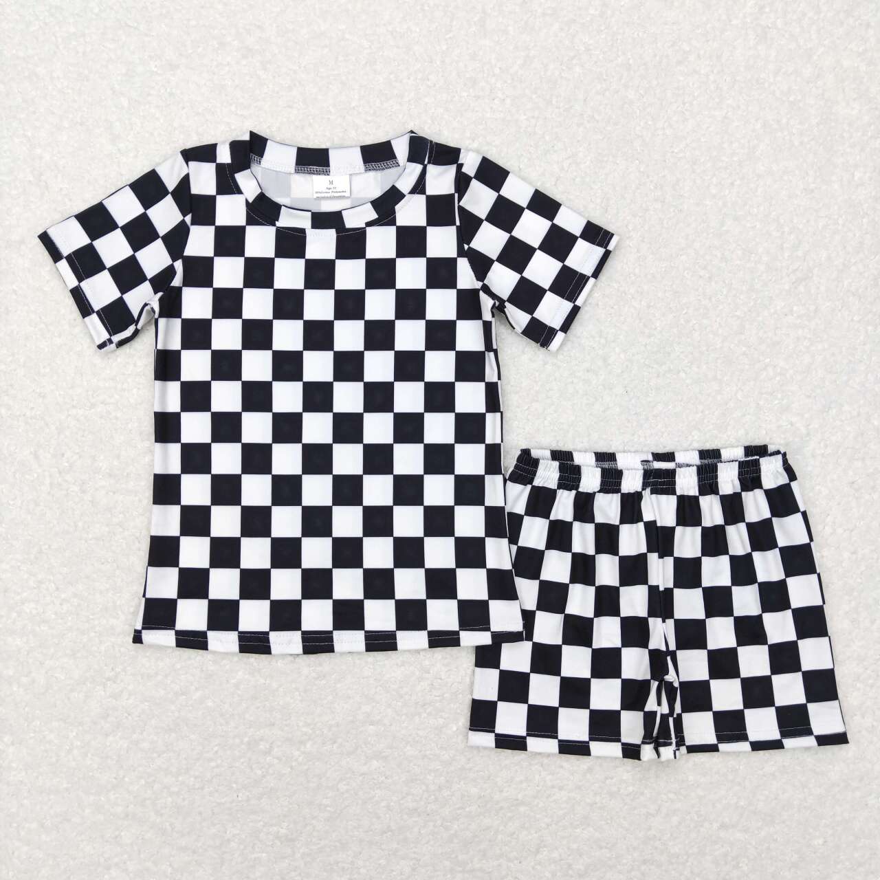 Black checkered summer outfit