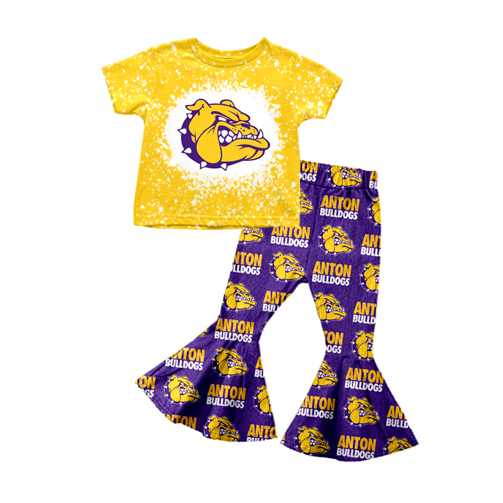 Baby girl short sleeve outfit.