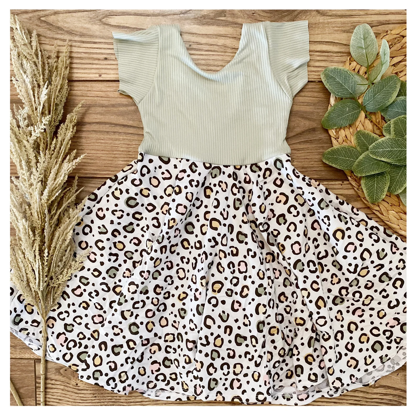 Baby girl short sleeve cheetah dress