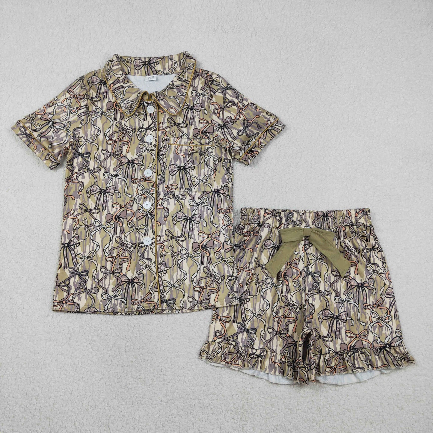 Adult women green camo dog design short sleeve pajama set