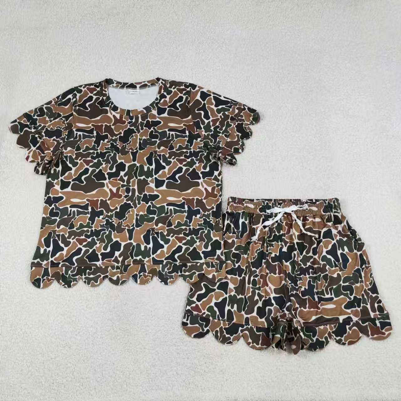 Adult Women camo summer outfit
