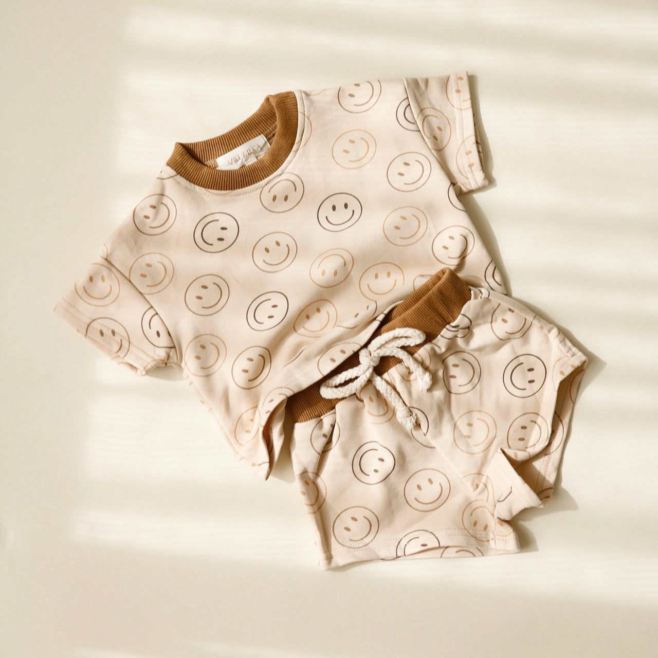 Smile face design summer outfit