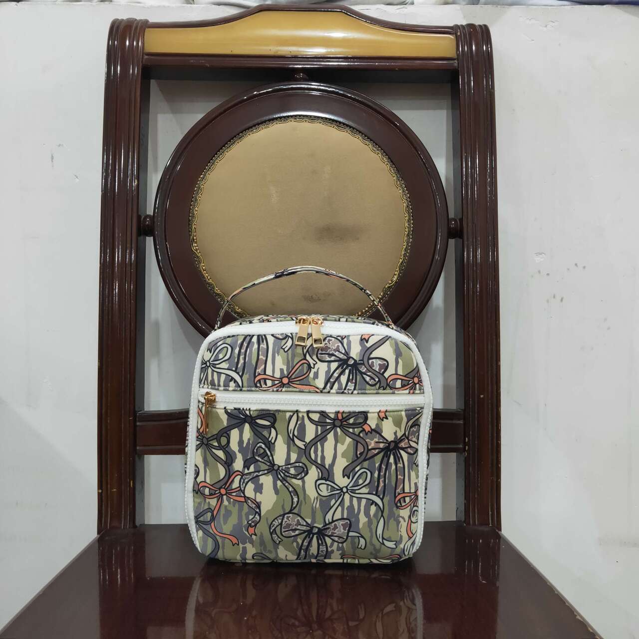 USA SHOP Camo bow design lunch box bag