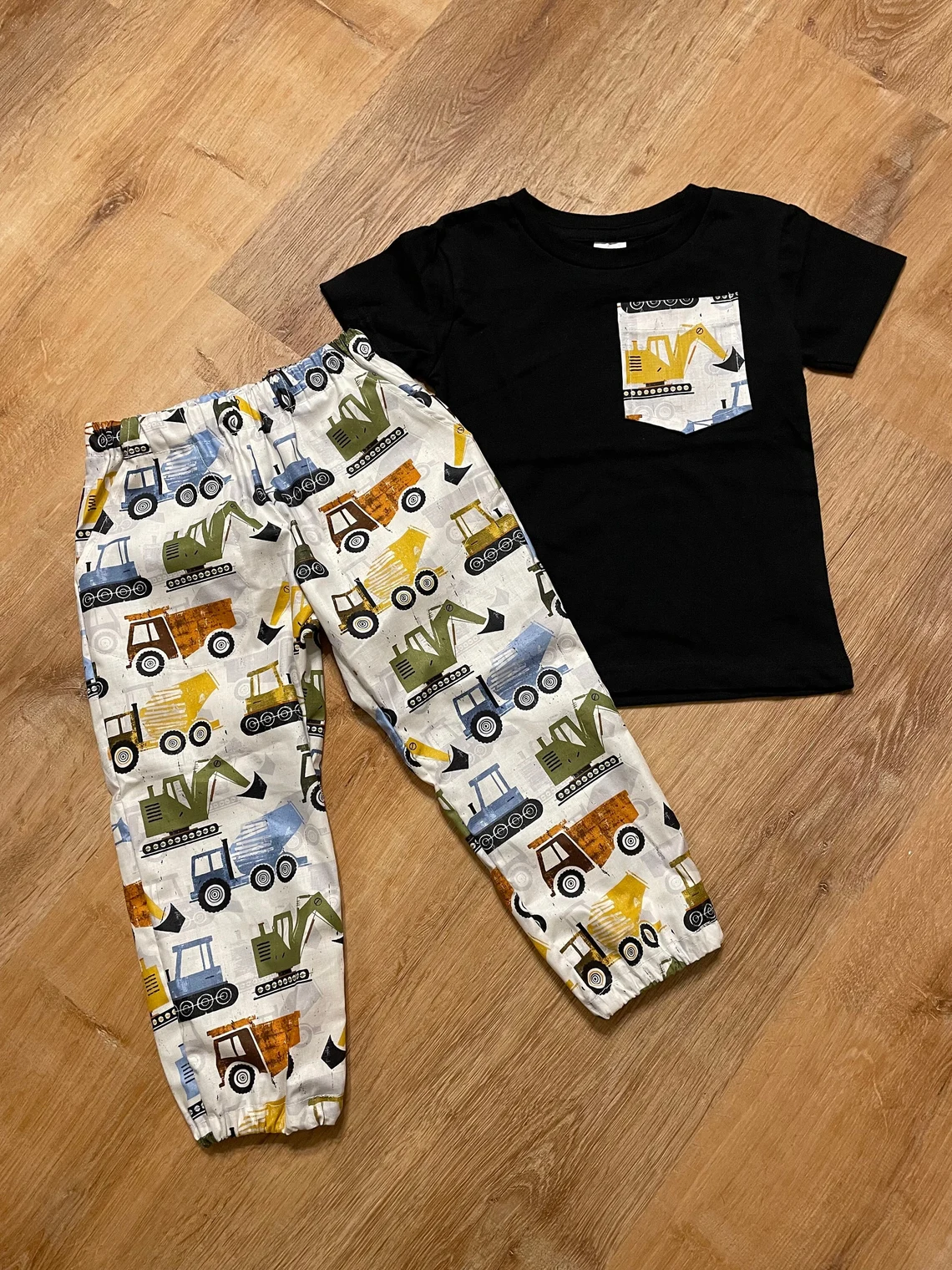 Construction design kids boys short sleeve outfit preorder