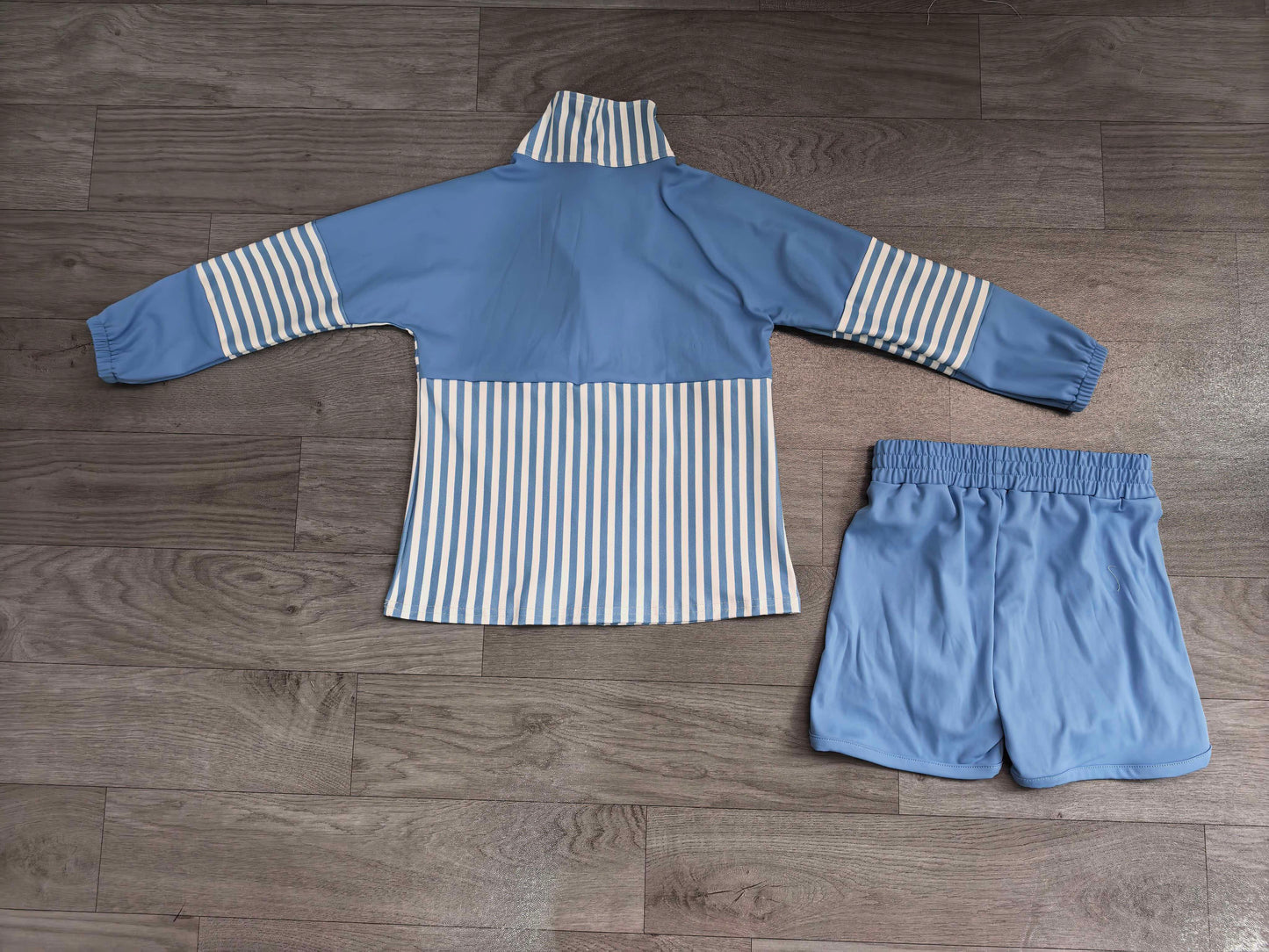 Dark blue long sleeve yoga pullover top matching shorts girls outfit preorder