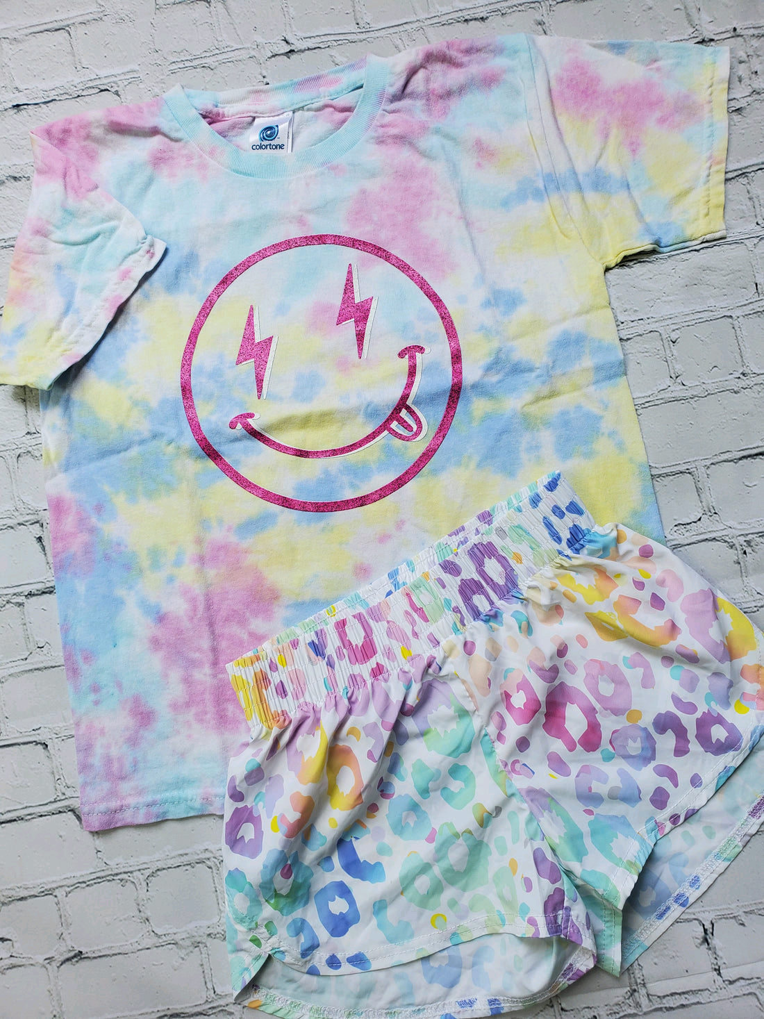 Smile face shirt cheetah shorts girls summer outfit preorder
