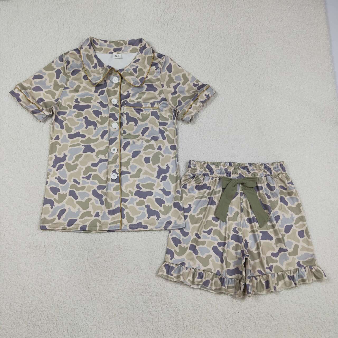 Adult women green camo dog design short sleeve pajama set