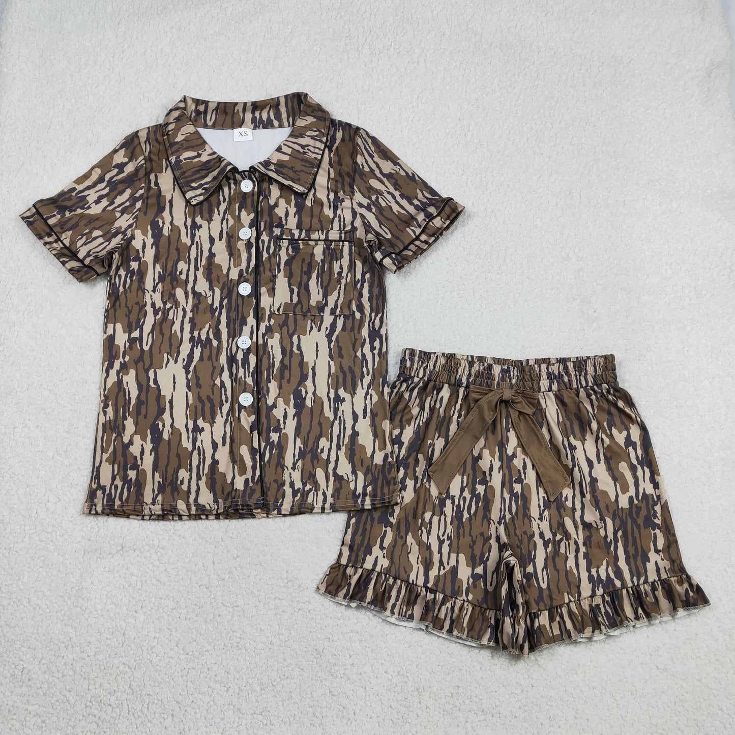 Adult women green camo dog design short sleeve pajama set