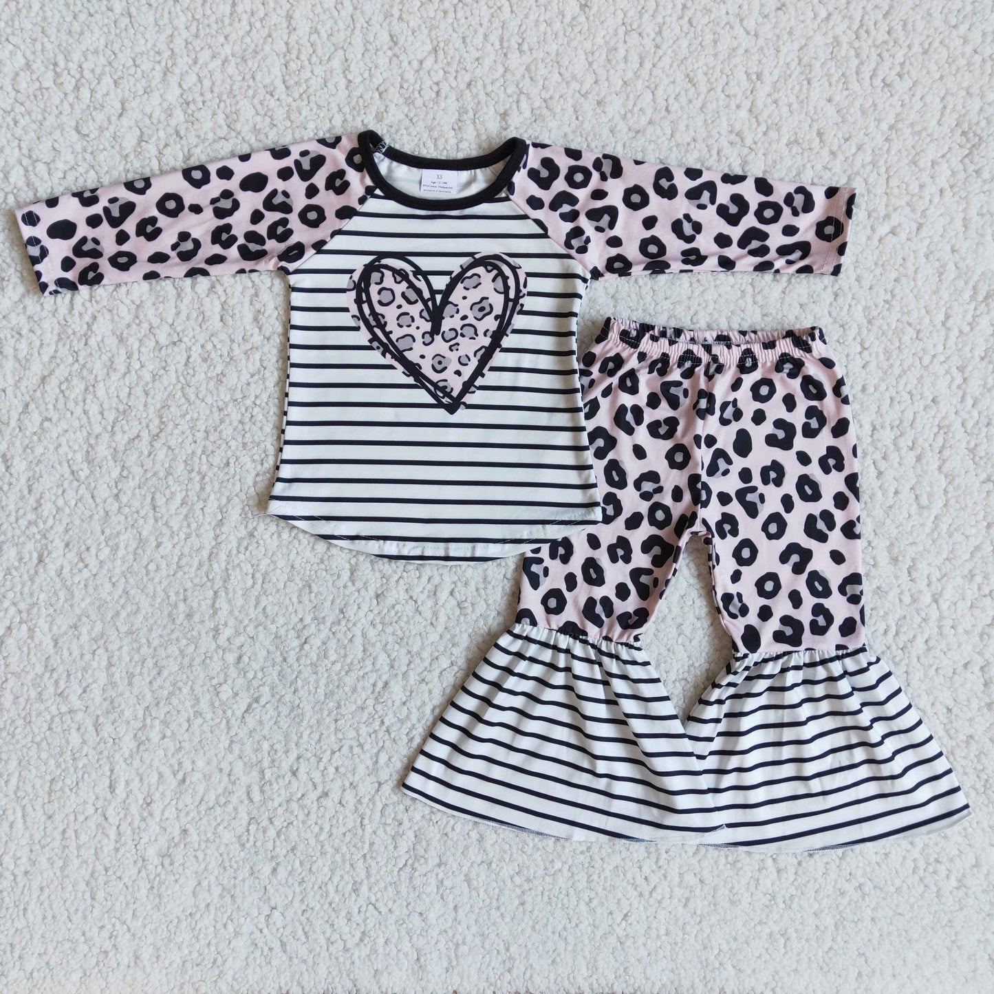 baby girls heart print Valentines day outfit