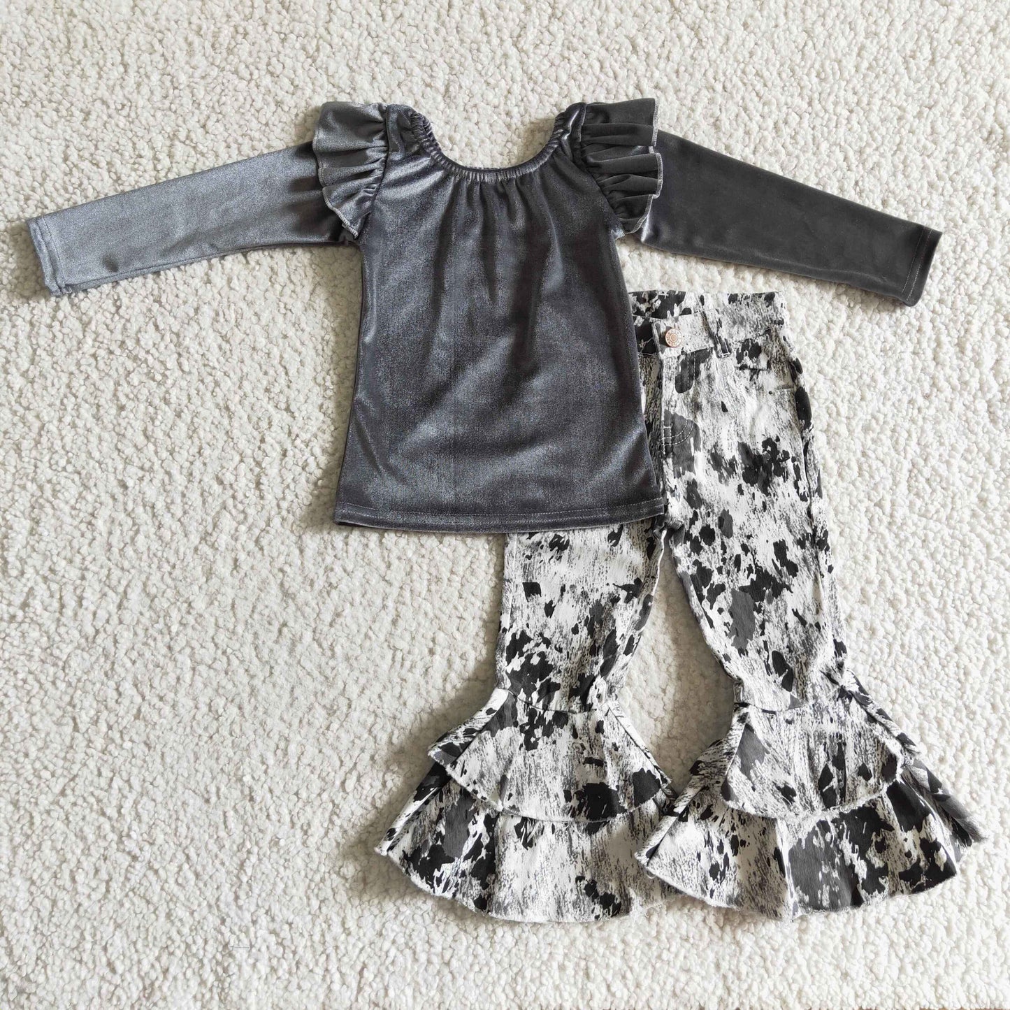 girls long sleeve grey velvet top denim pants outfit